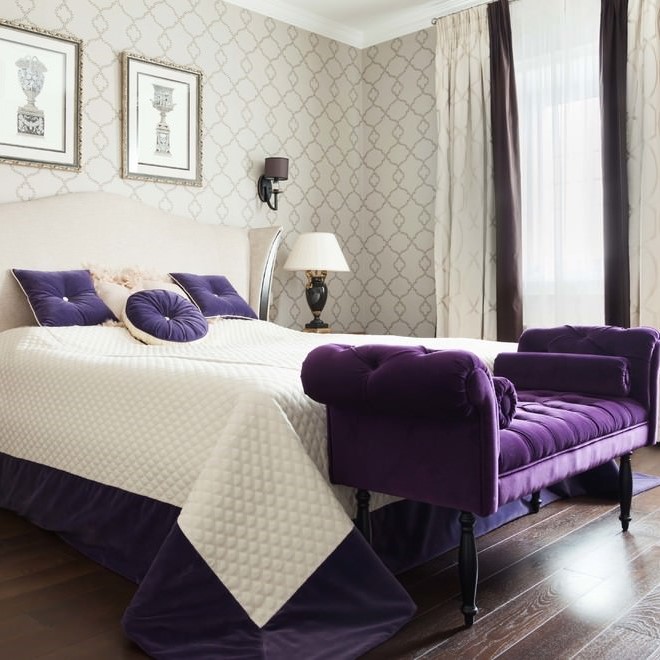 Комплект шторы и покрывало для спальни с фиолетовым кантом